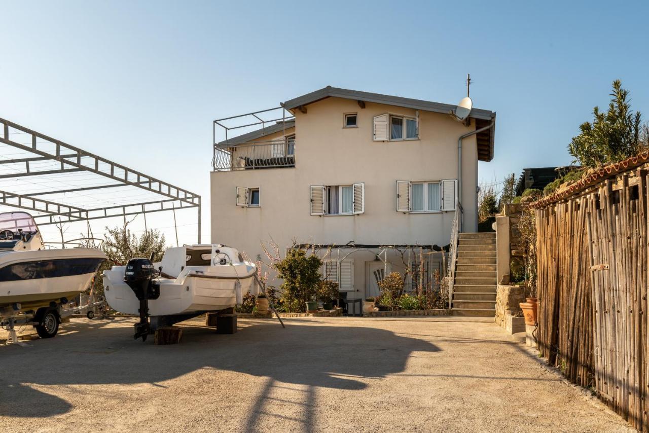 Apartments With A Parking Space Lopar, Rab - 14070 Buitenkant foto
