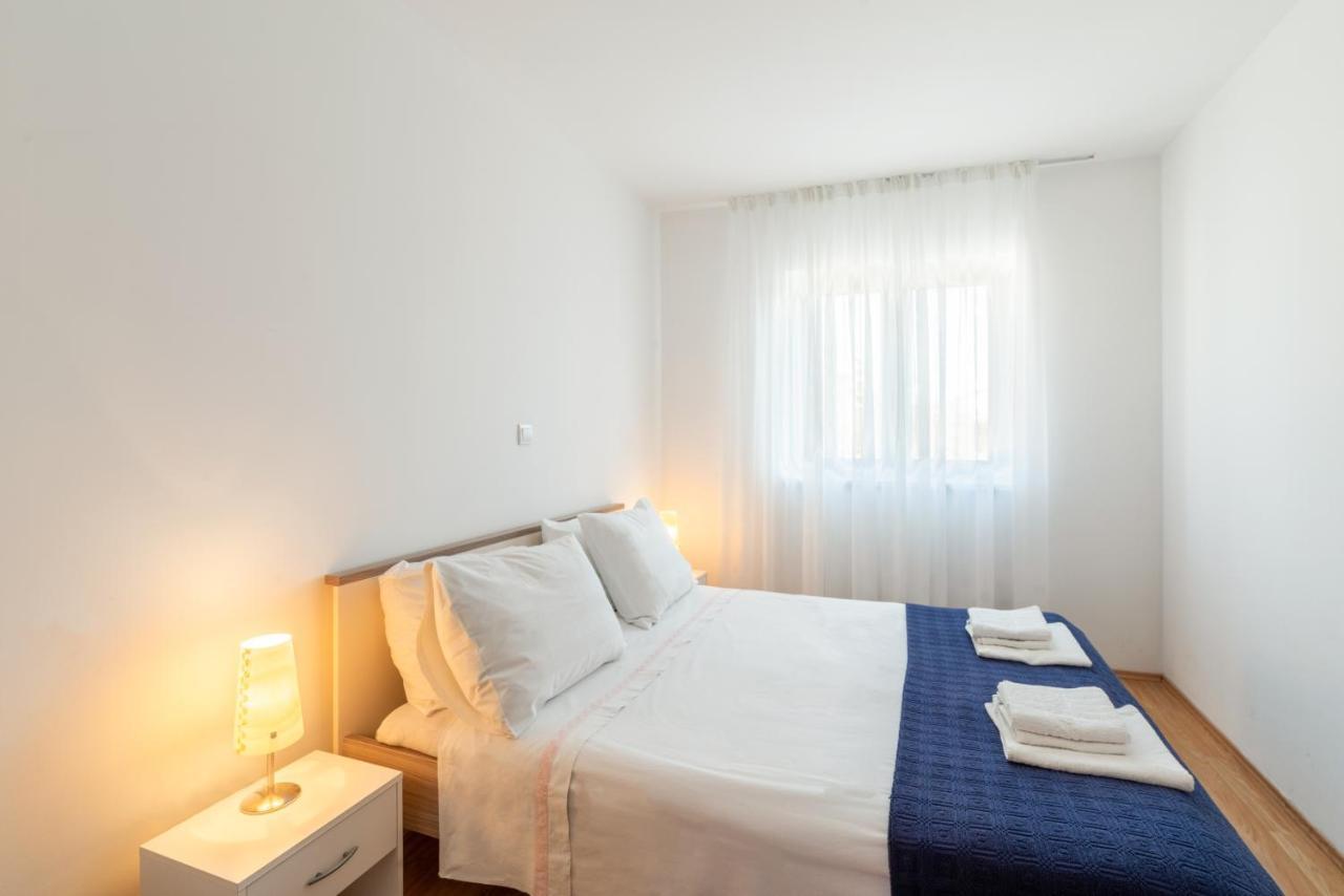 Apartments With A Parking Space Lopar, Rab - 14070 Buitenkant foto